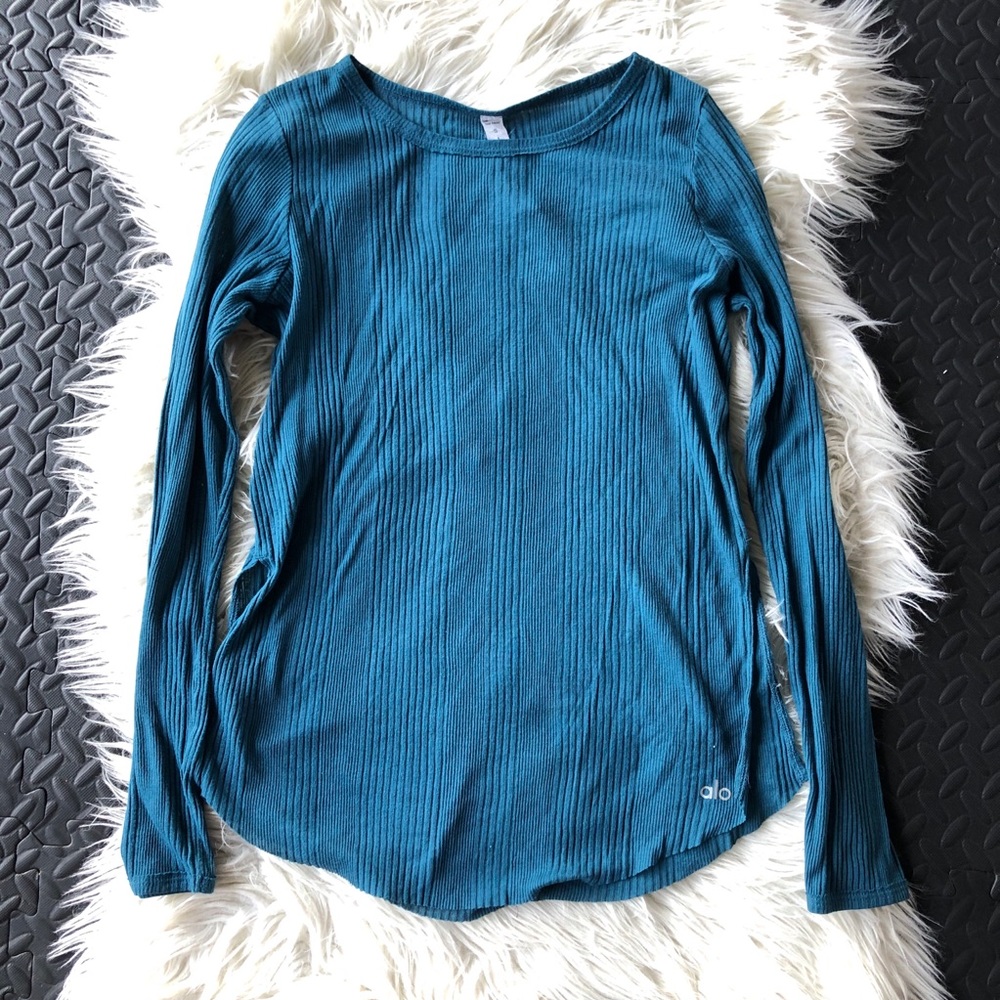 ALO Yoga Women's Teal Long Sleeve Top